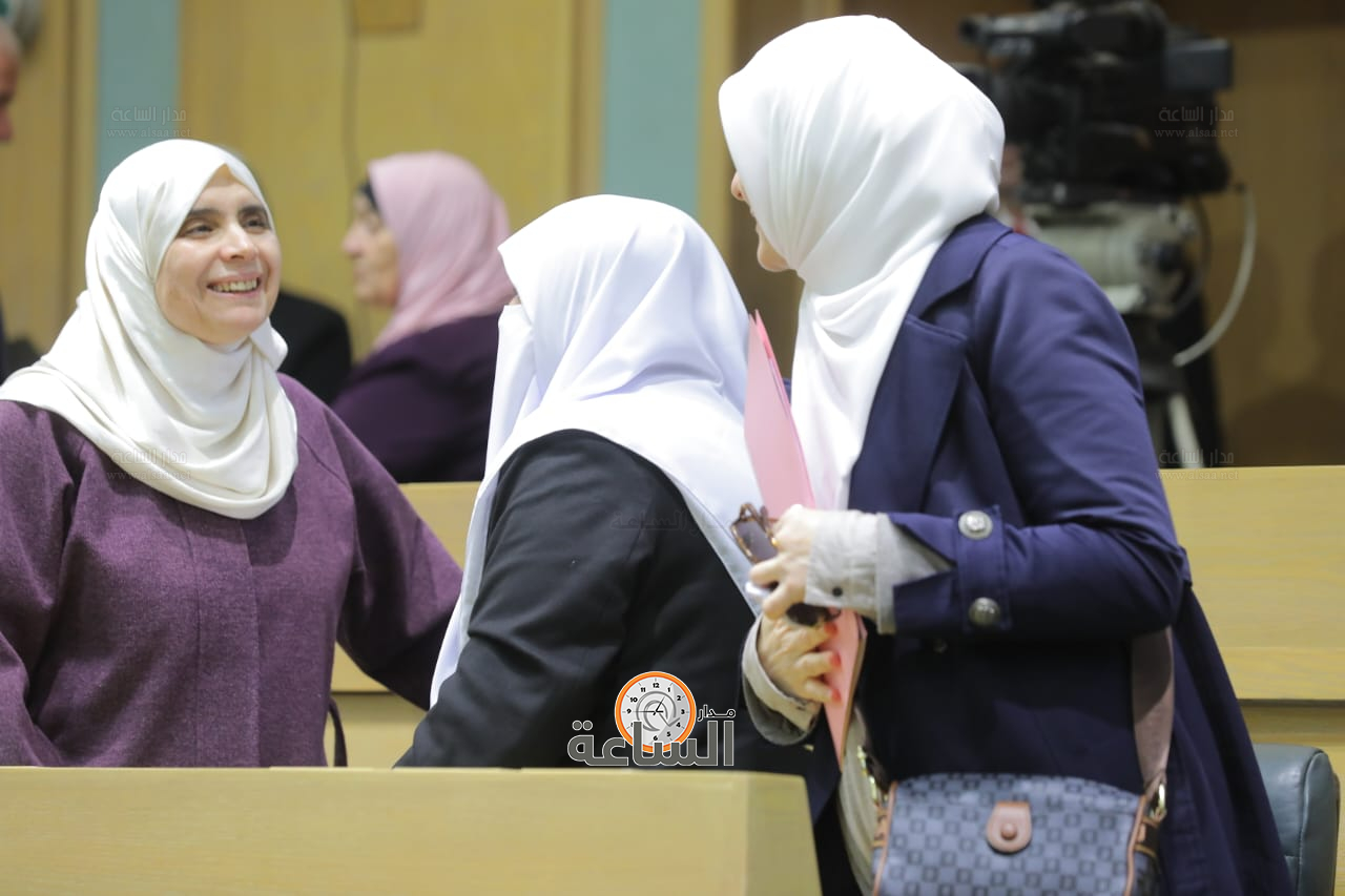 Madar Al-Saa Images 0.7221793863526014