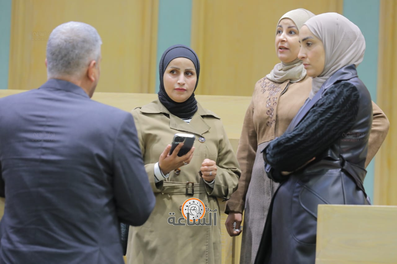 Madar Al-Saa Images 0.4995686931227674