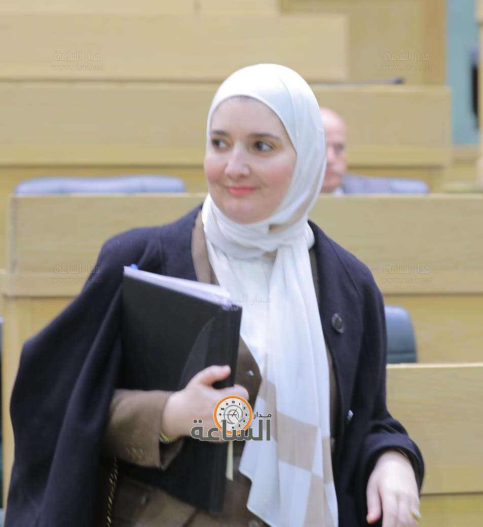 Madar Al-Saa Images 0.4572501975816965