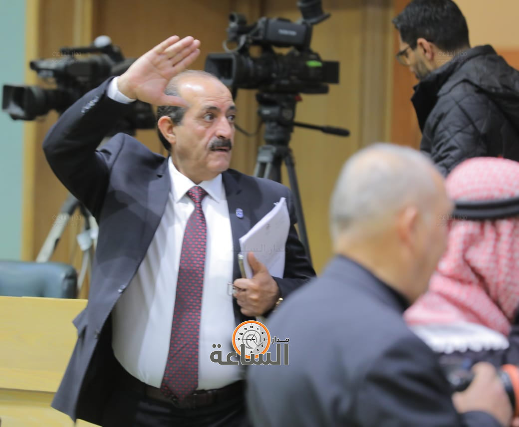 Madar Al-Saa Images 0.8374504219009071