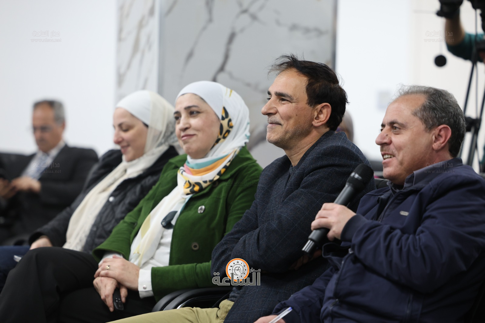 Madar Al-Saa Images 0.14435594906589655