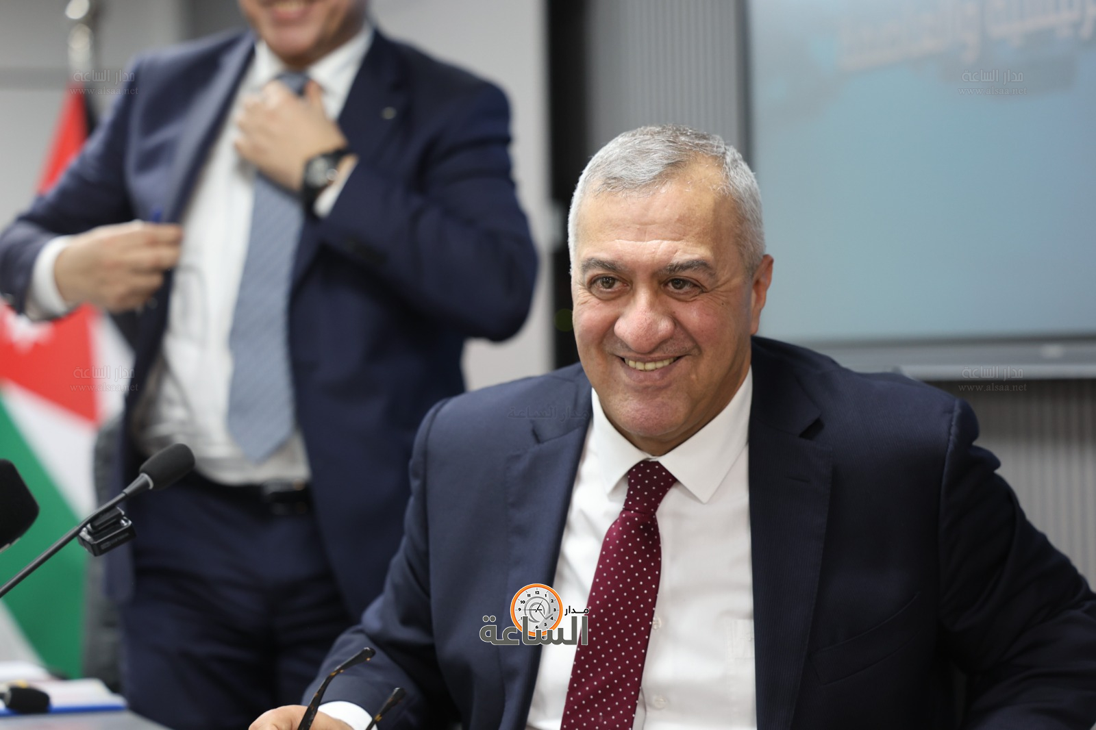 Madar Al-Saa Images 0.5865439155267995