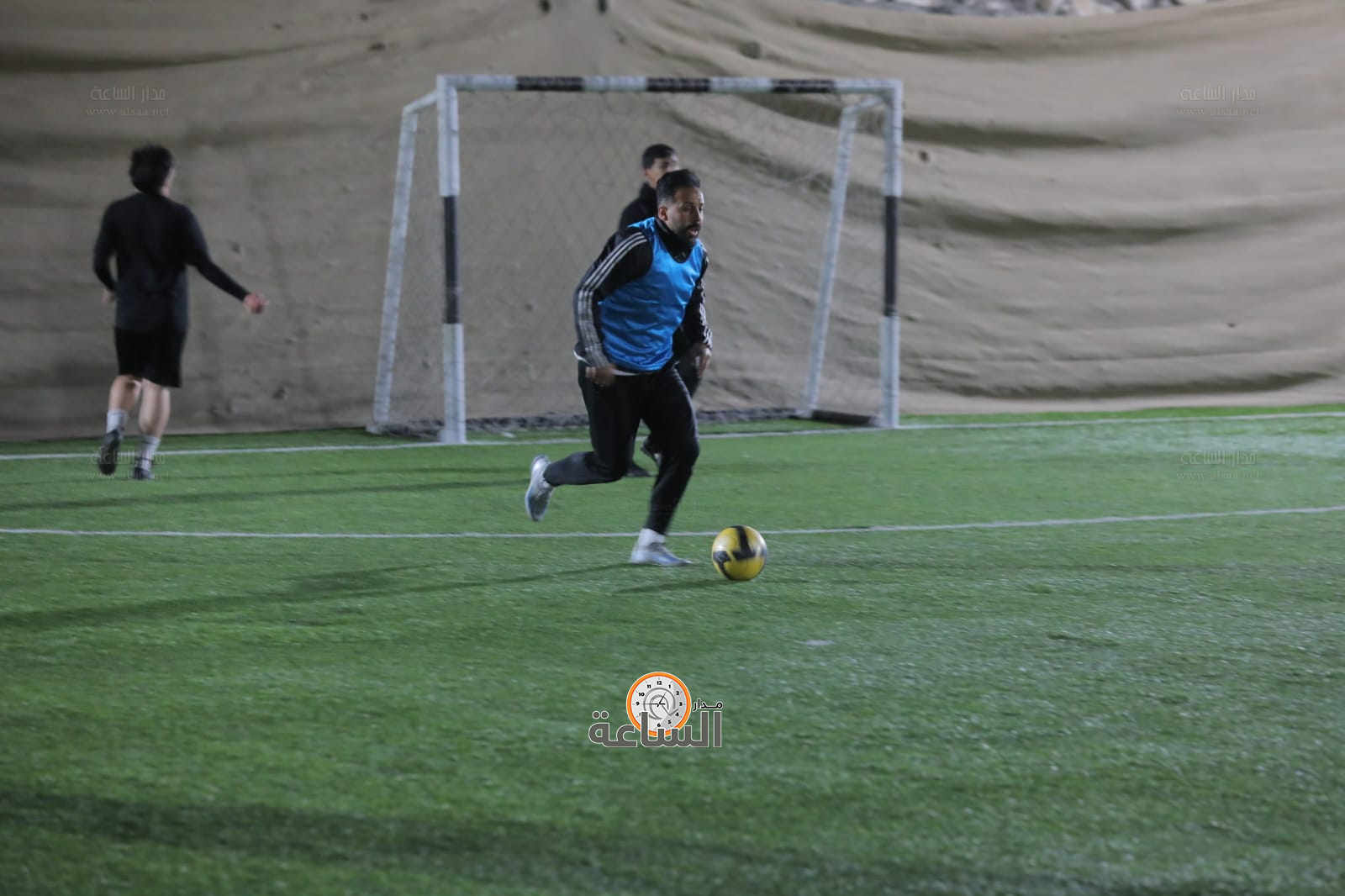 Madar Al-Saa Images 0.347363351853327