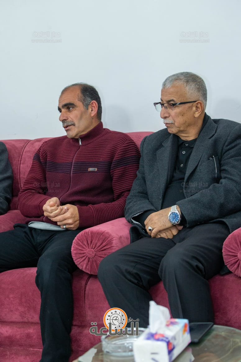 Madar Al-Saa Images 0.47410610859557845