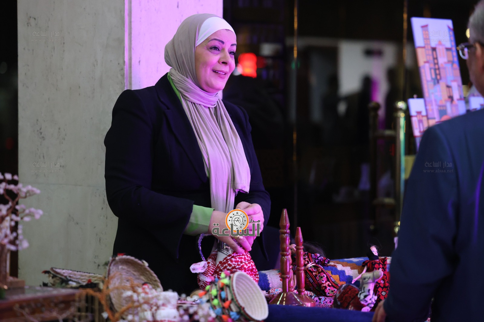 Madar Al-Saa Images 0.6335556561850724