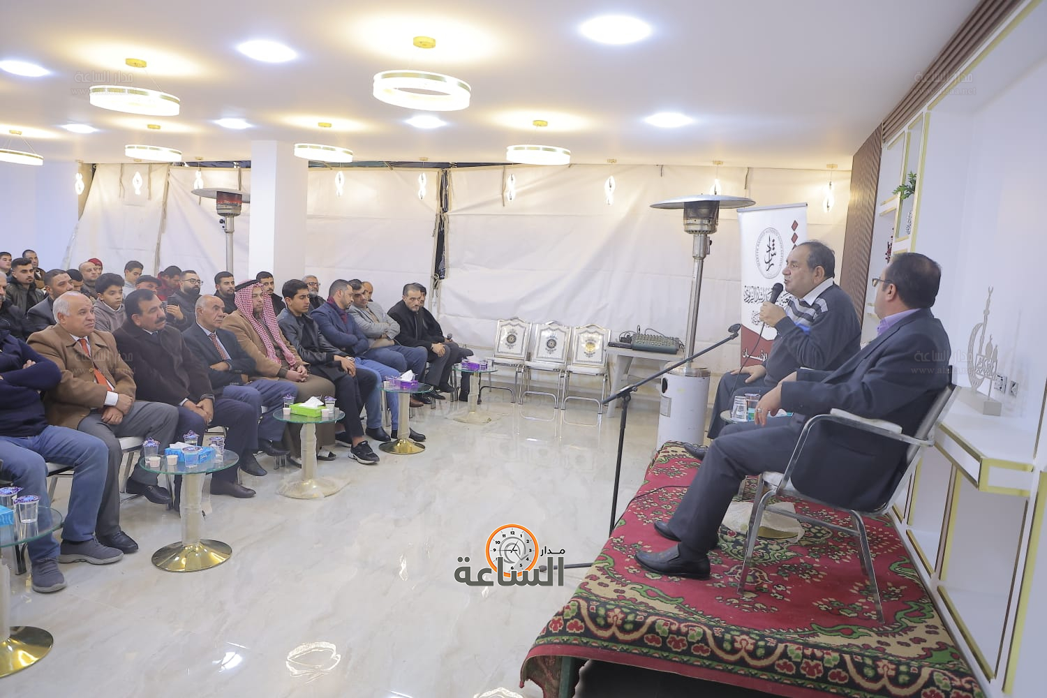 Madar Al-Saa Images 0.48699561120749135