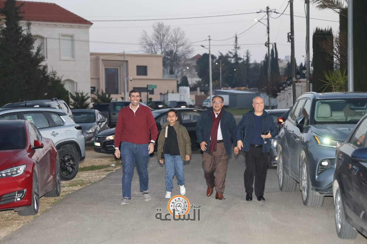 Madar Al-Saa Images 0.4142892817268071