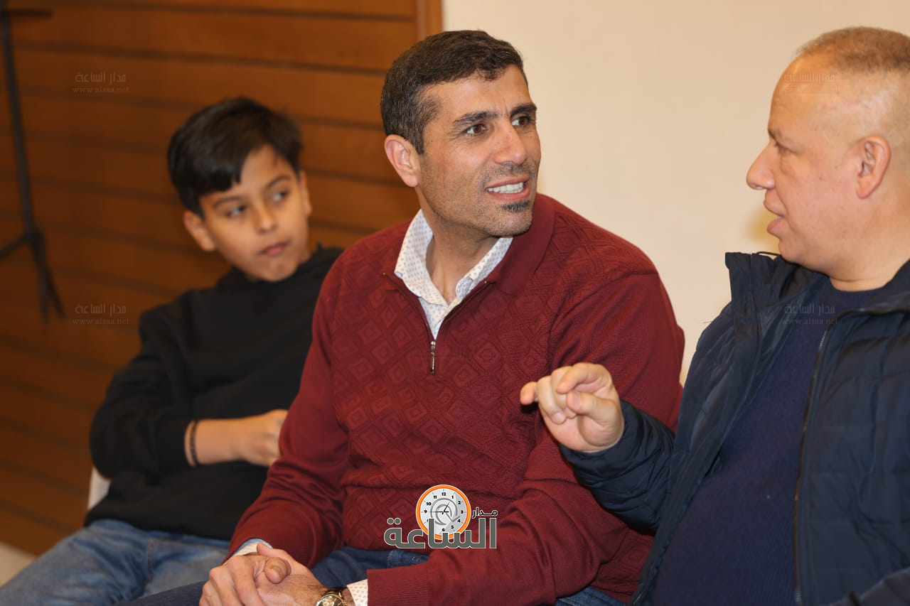 Madar Al-Saa Images 0.24861363540329684