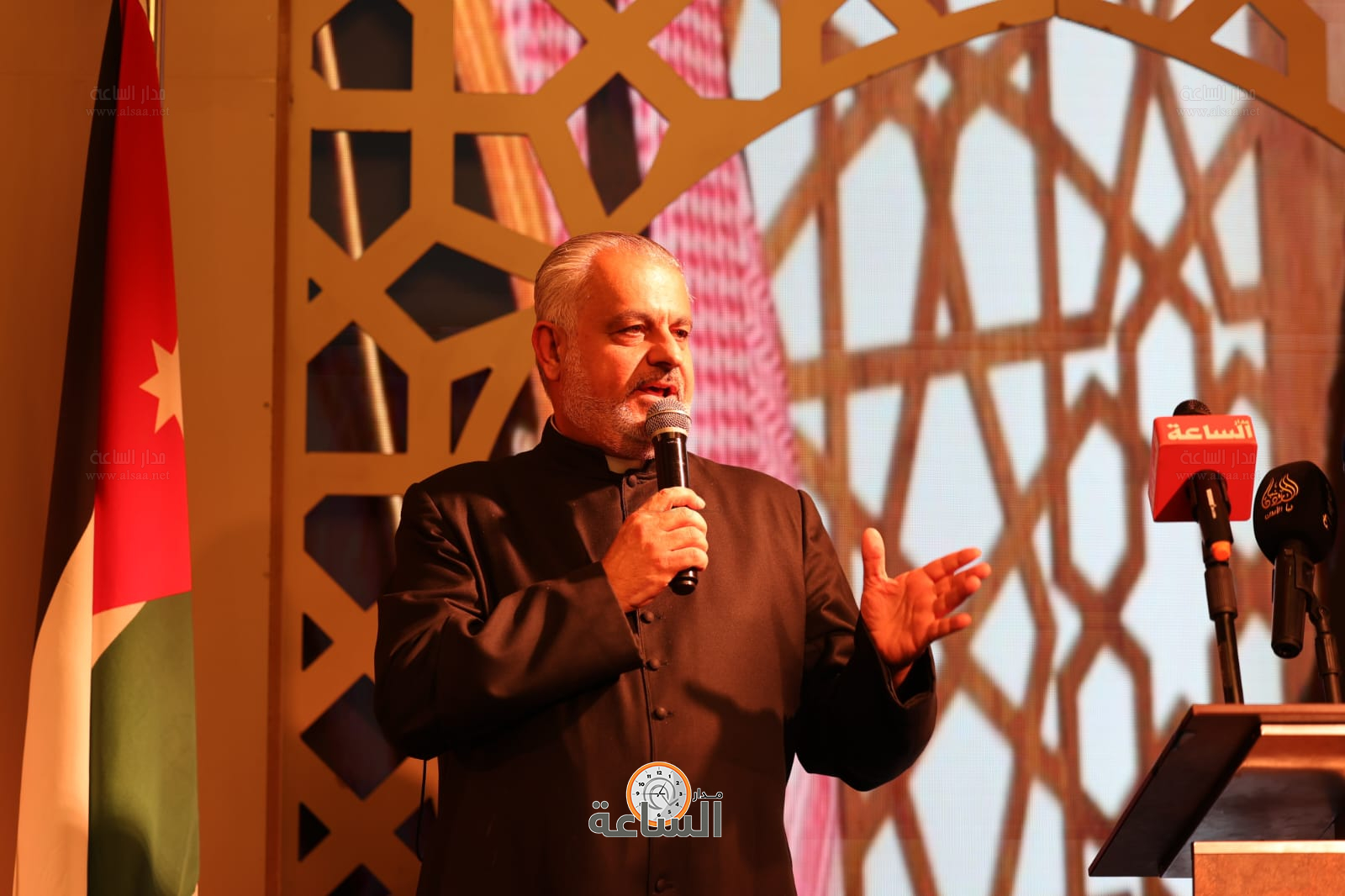 Madar Al-Saa Images 0.8923977472319062