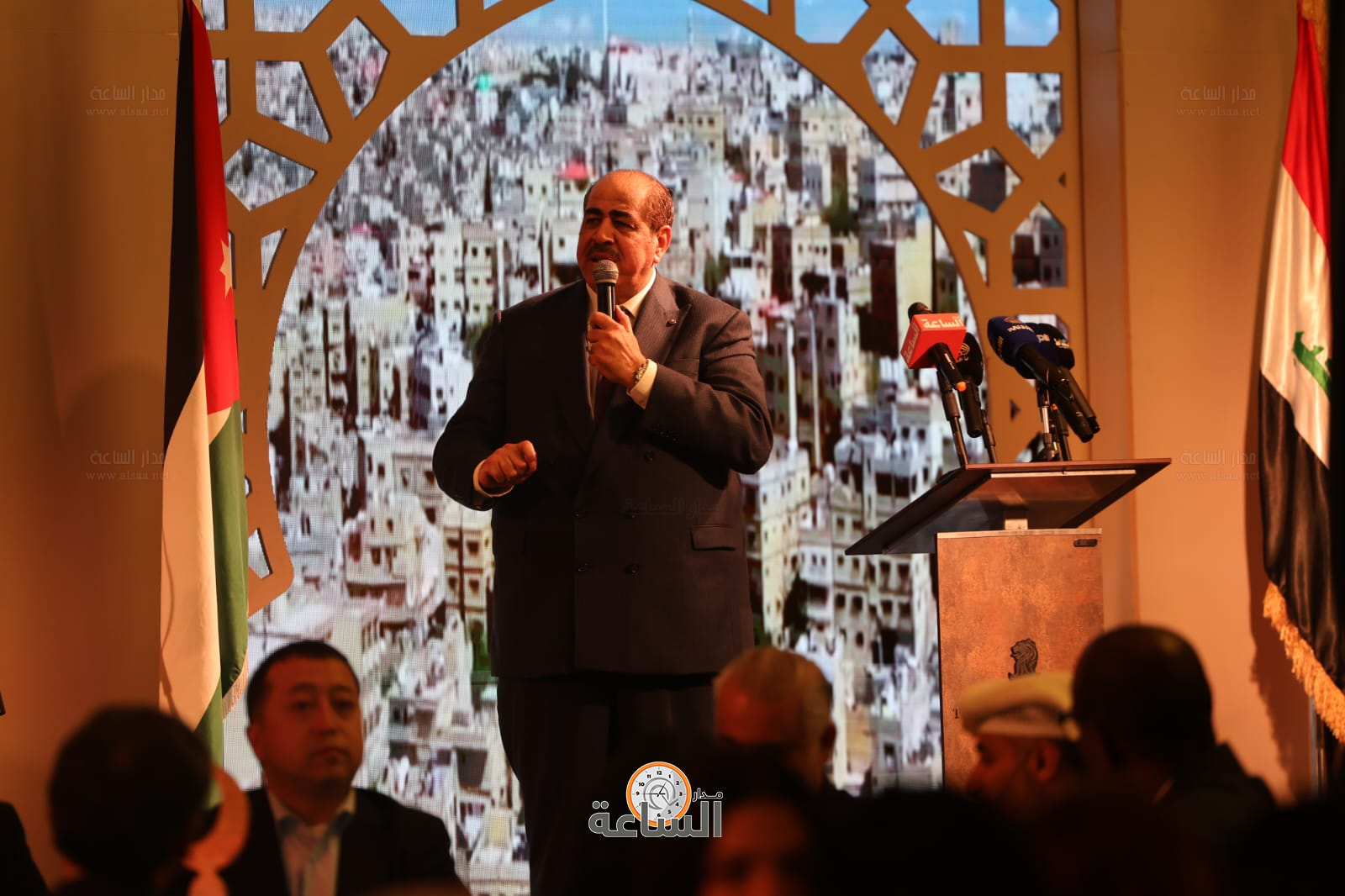 Madar Al-Saa Images 0.5083079802625123