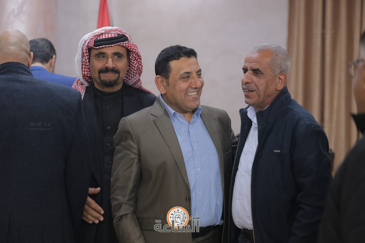 Madar Al-Saa Images 0.4417017552534115