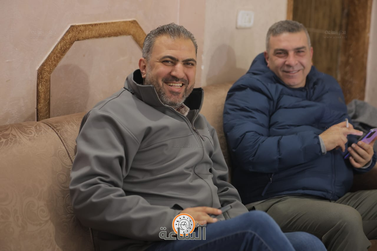 Madar Al-Saa Images 0.36125004777238034