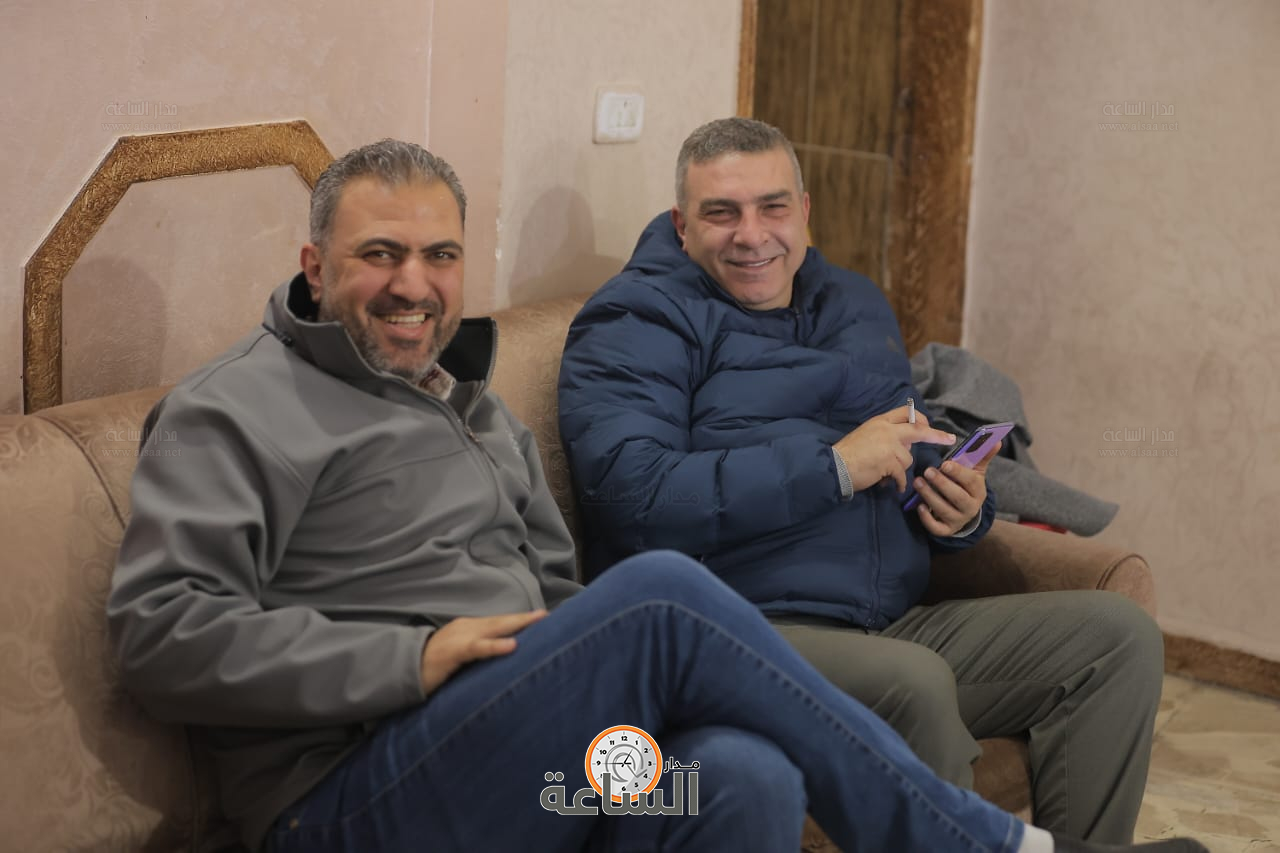 Madar Al-Saa Images 0.6843646220546322