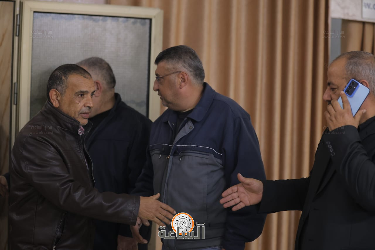 Madar Al-Saa Images 0.4098596327573234