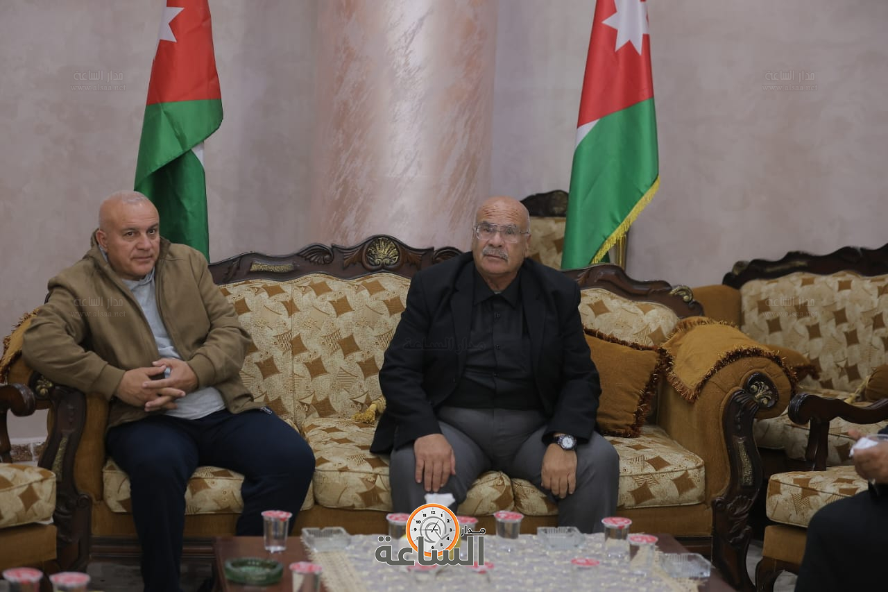 Madar Al-Saa Images 0.35418598066538487