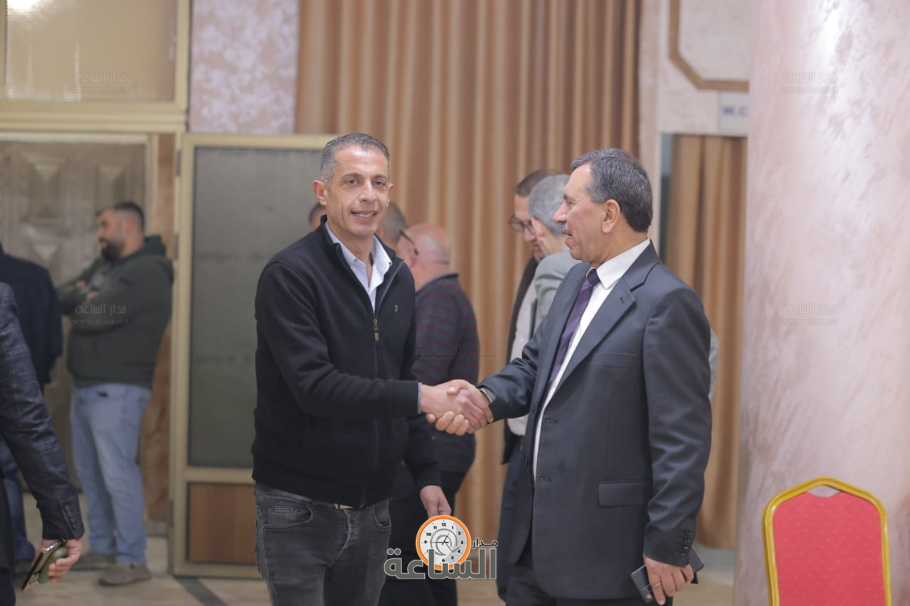 Madar Al-Saa Images 0.6939387710186864