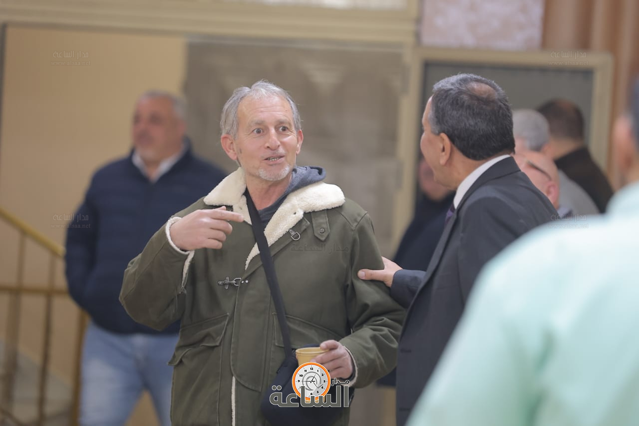 Madar Al-Saa Images 0.8485987733442166