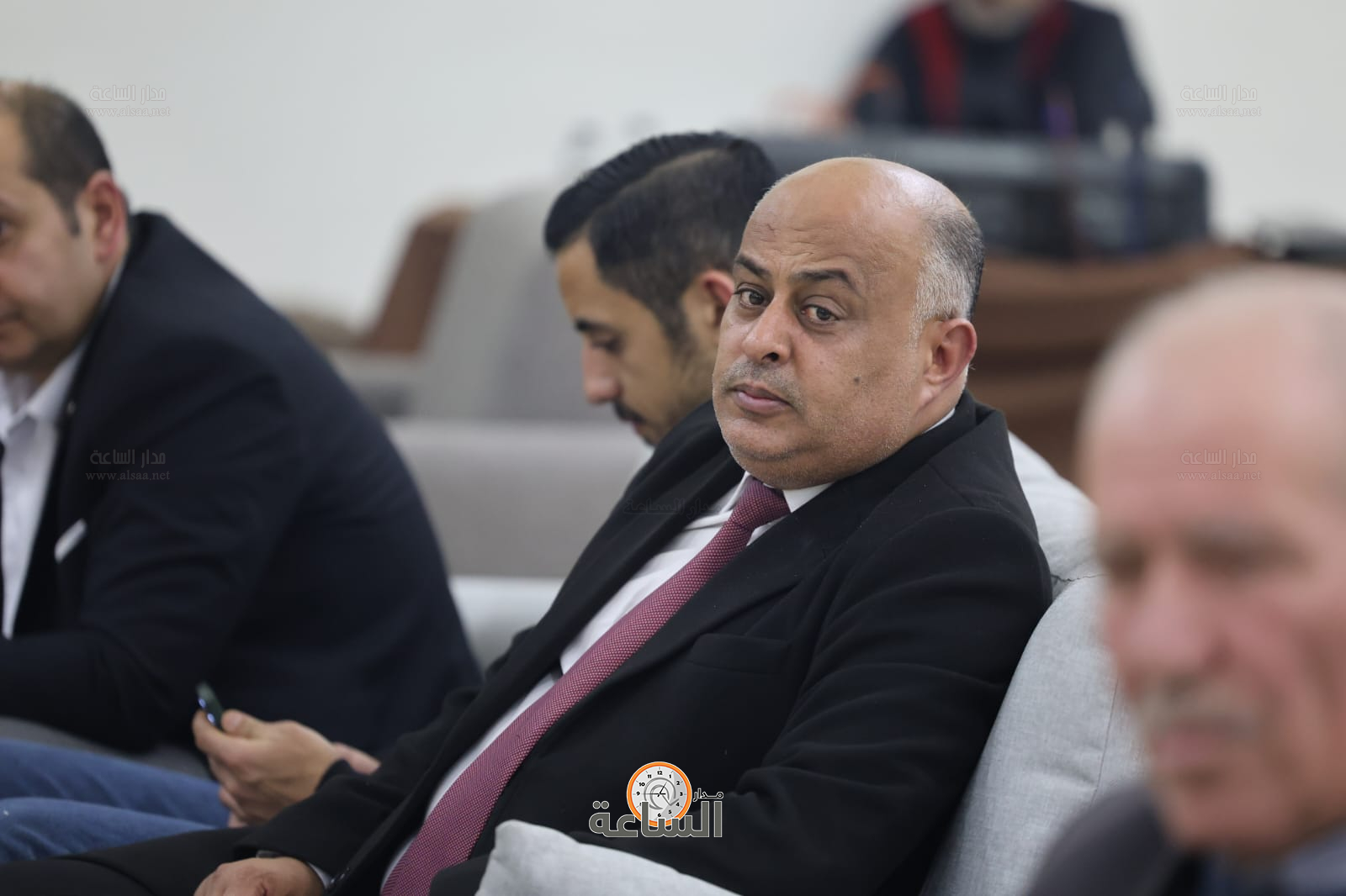 Madar Al-Saa Images 0.6183905635270379