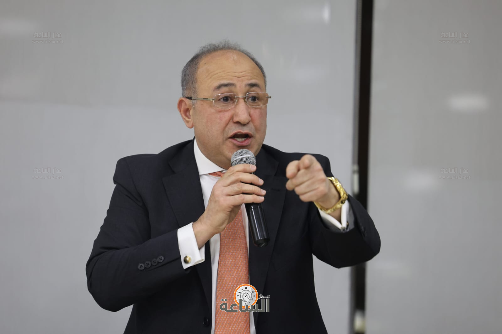 Madar Al-Saa Images 0.8015035734383527