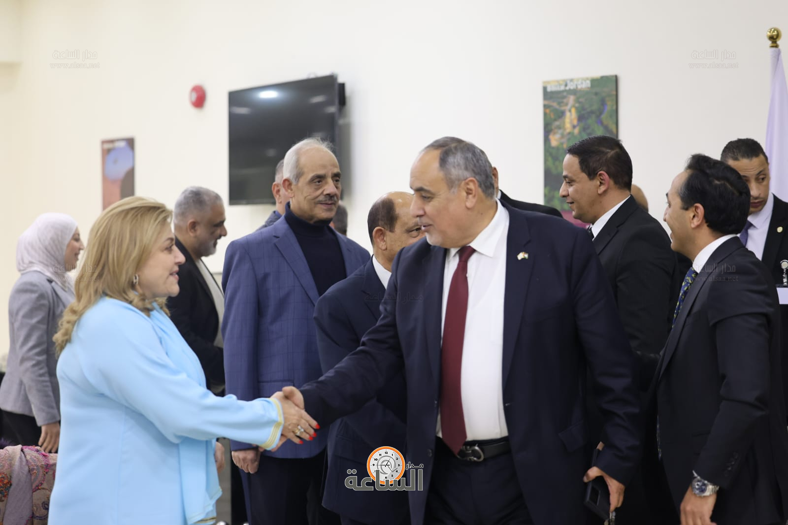 Madar Al-Saa Images 0.11719434357643421