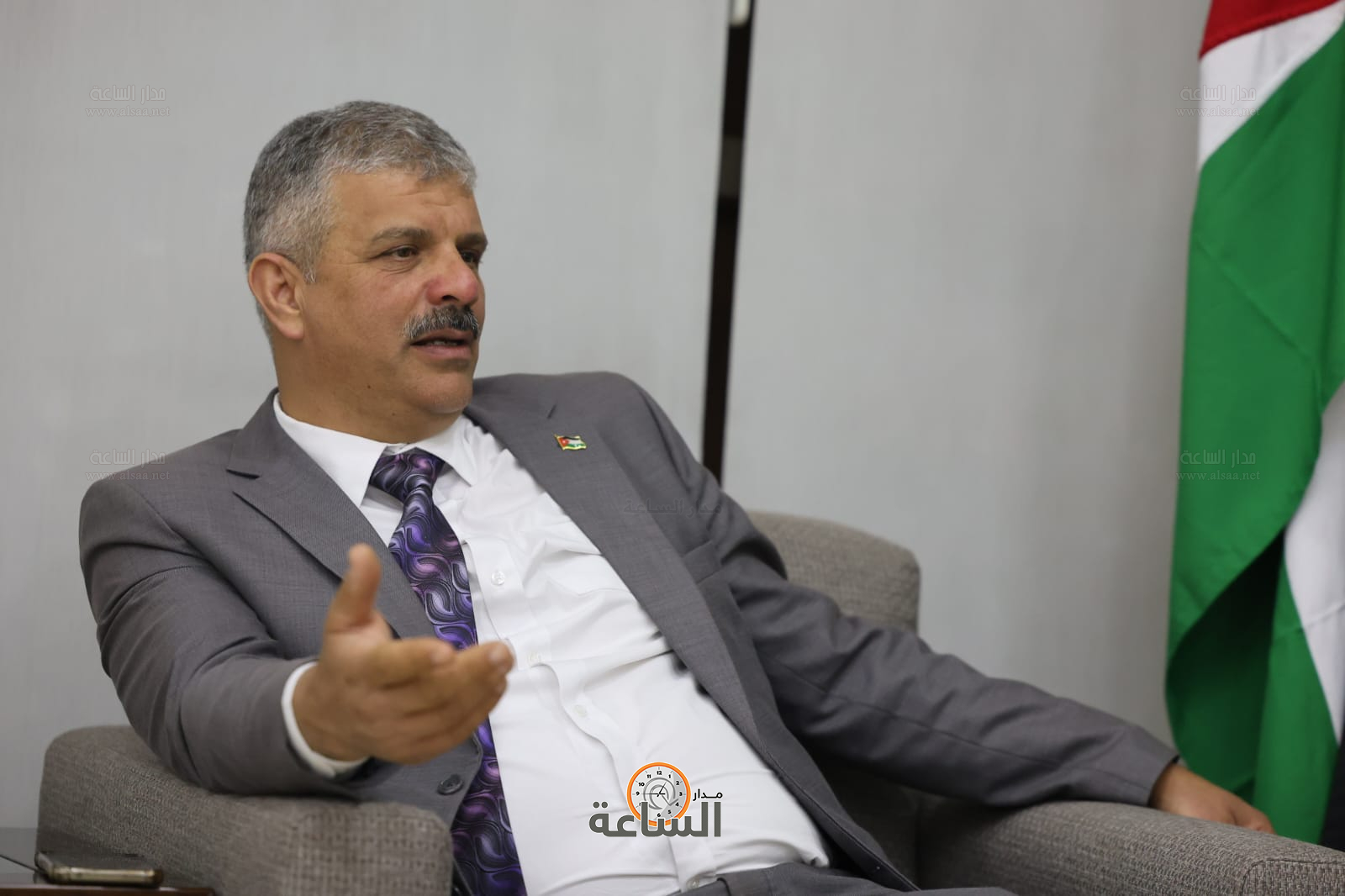 Madar Al-Saa Images 0.19612113467663828