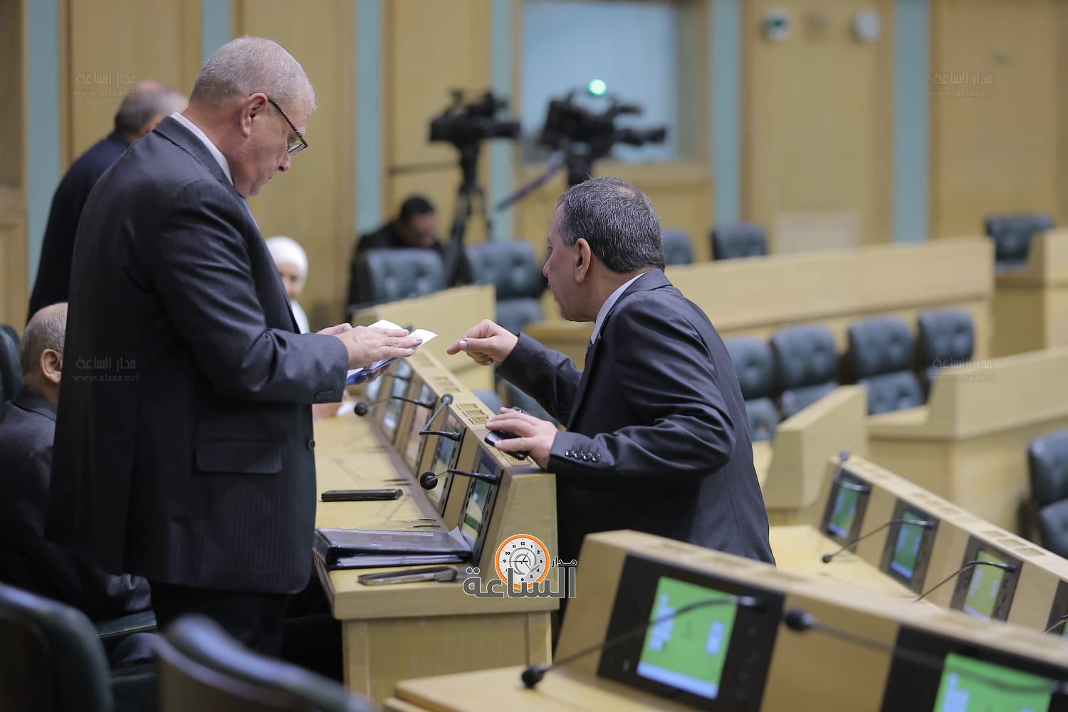 Madar Al-Saa Images 0.5366803925372492