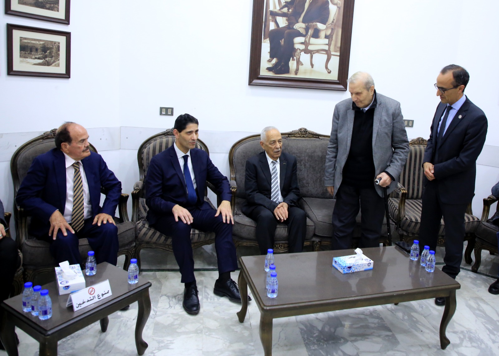 Madar Al-Saa Images 0.8520585296460961