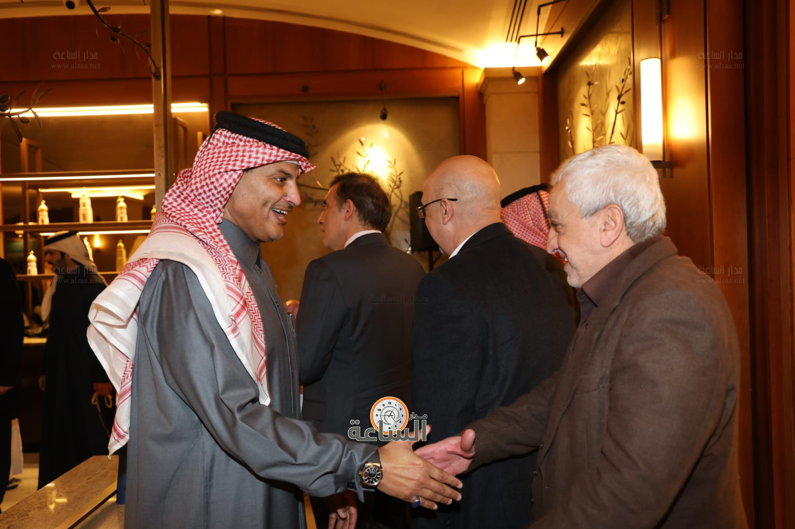 Madar Al-Saa Images 0.2105945408803085