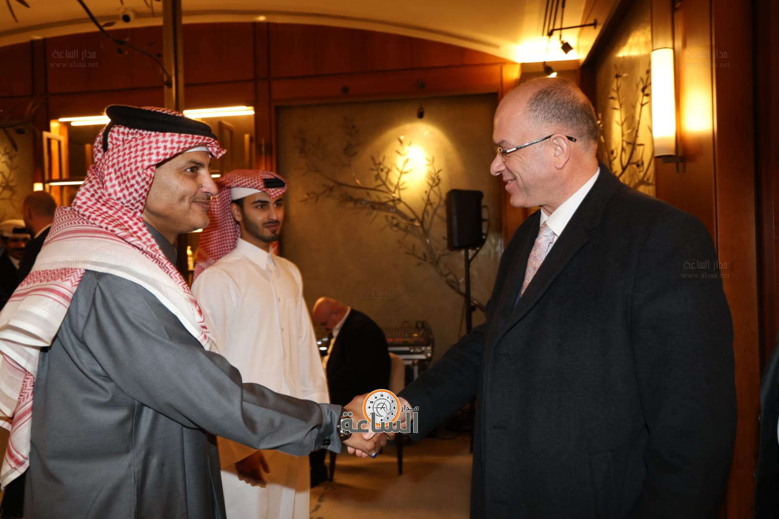 Madar Al-Saa Images 0.8509611894064104