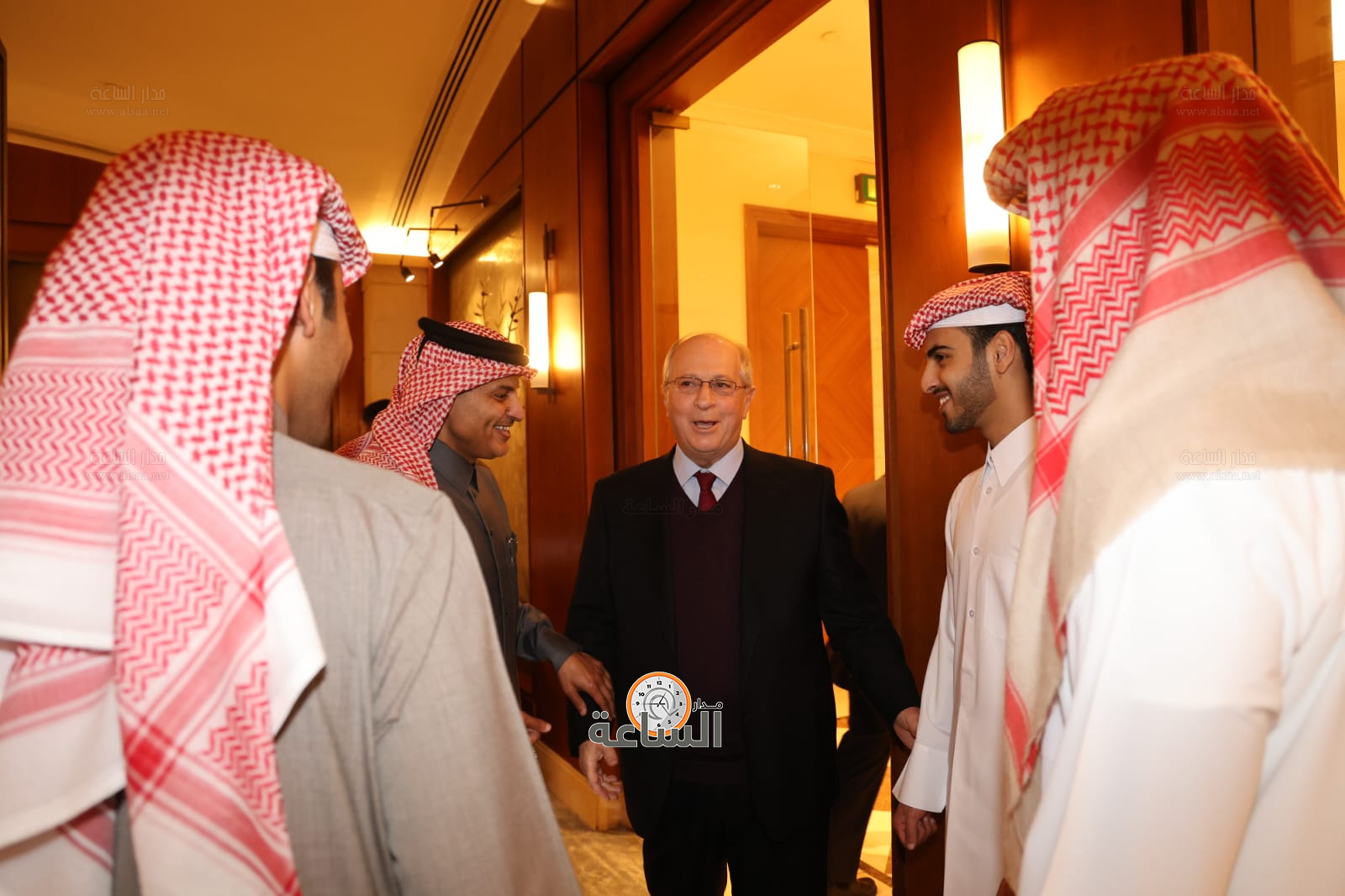 Madar Al-Saa Images 0.917341519911316