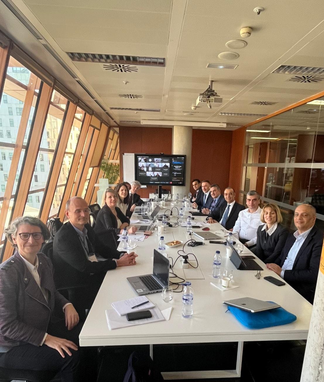 Madar Al-Saa Images 0.7986465849067472