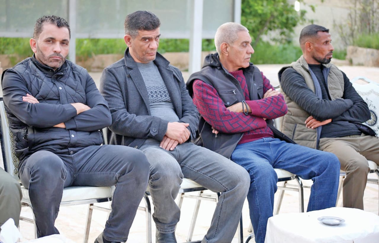 Madar Al-Saa Images 0.9470823573875167