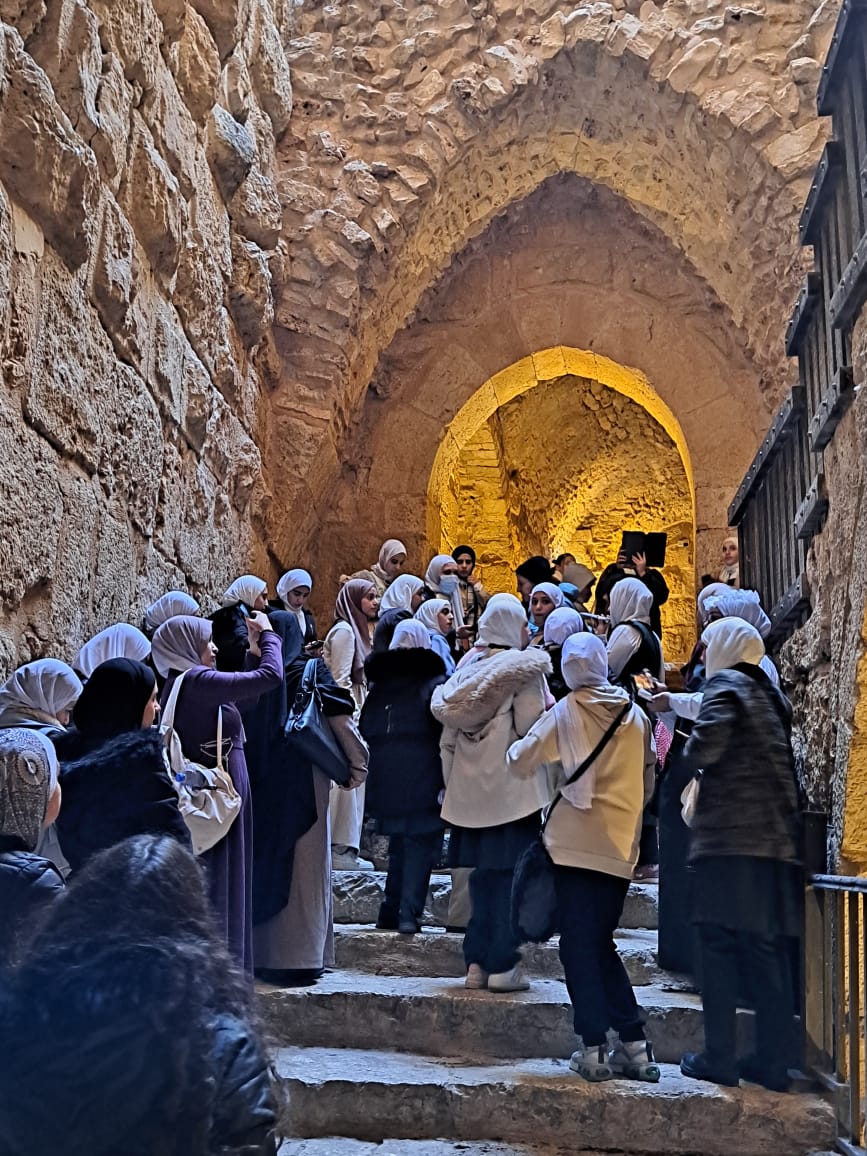 Madar Al-Saa Images 0.6988407037949591