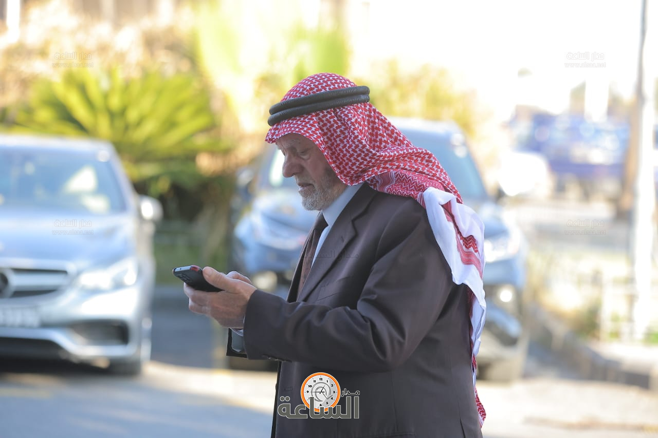 Madar Al-Saa Images 0.24938998818445124