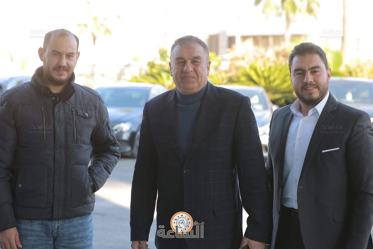 Madar Al-Saa Images 0.6106097418042329