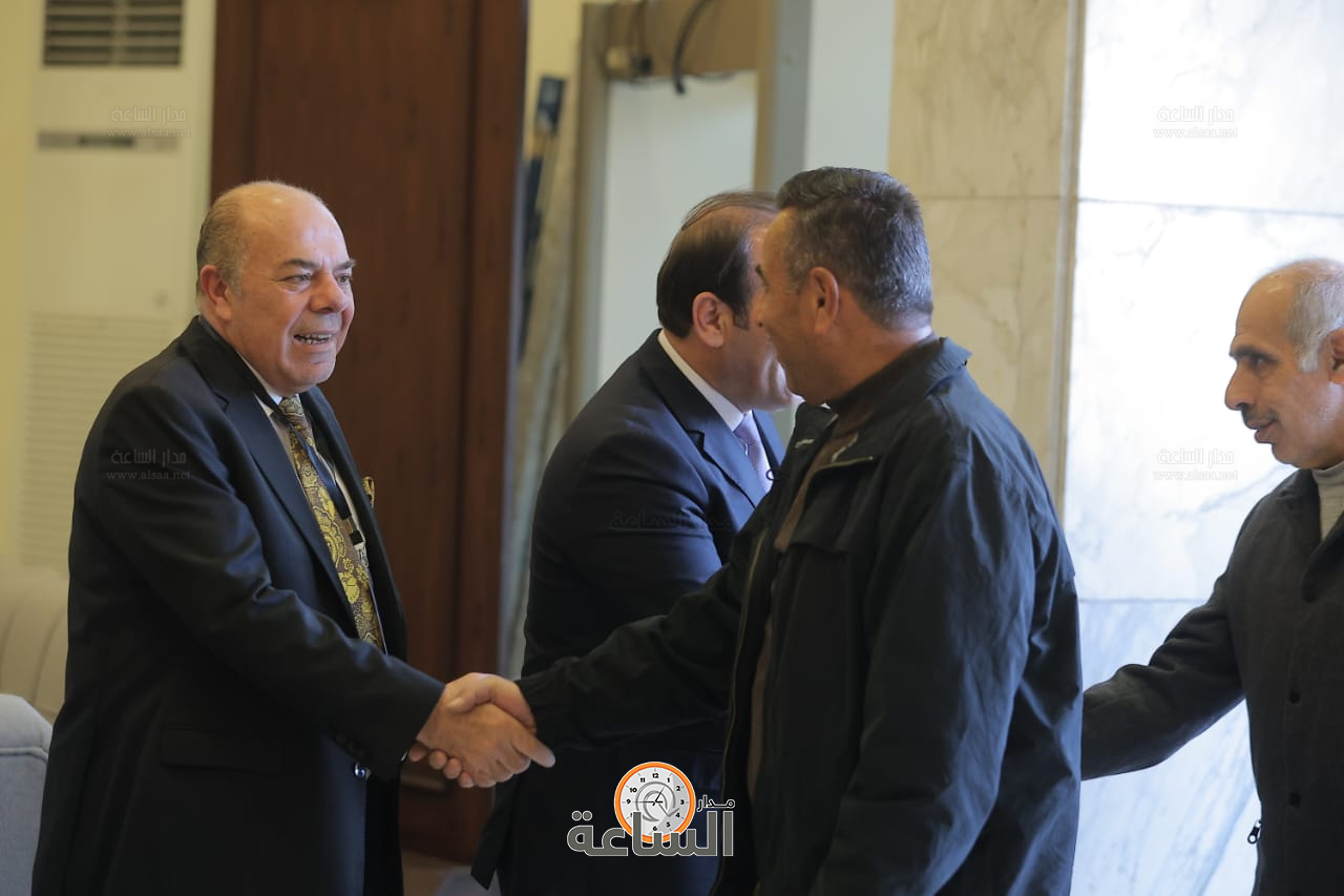 Madar Al-Saa Images 0.8595258241284094