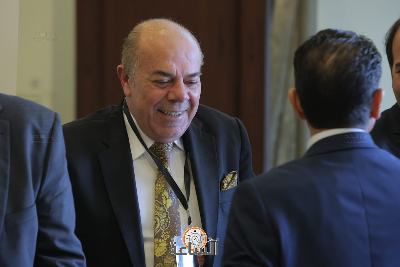 Madar Al-Saa Images 0.05178588650057048