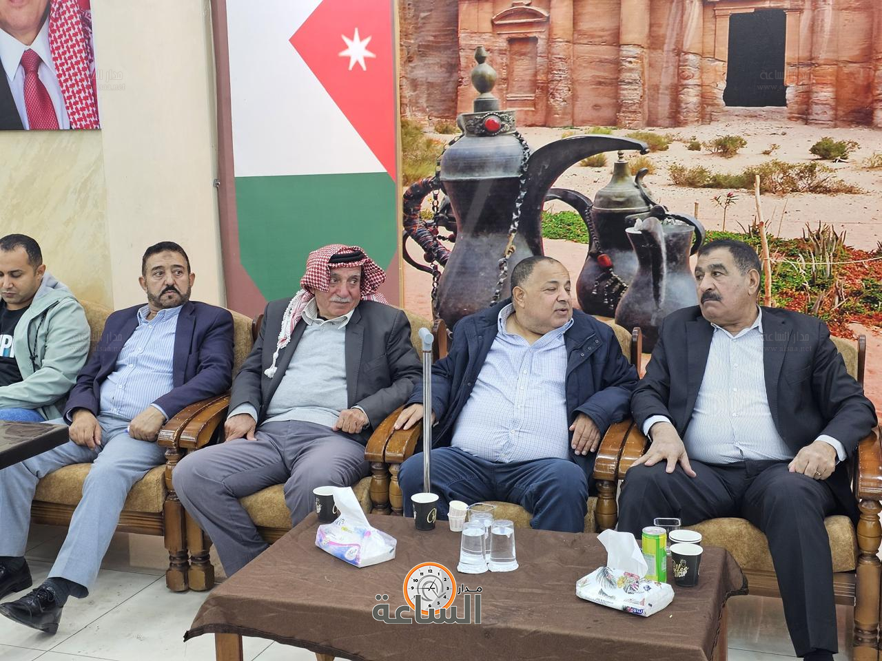 Madar Al-Saa Images 0.6492031432062111