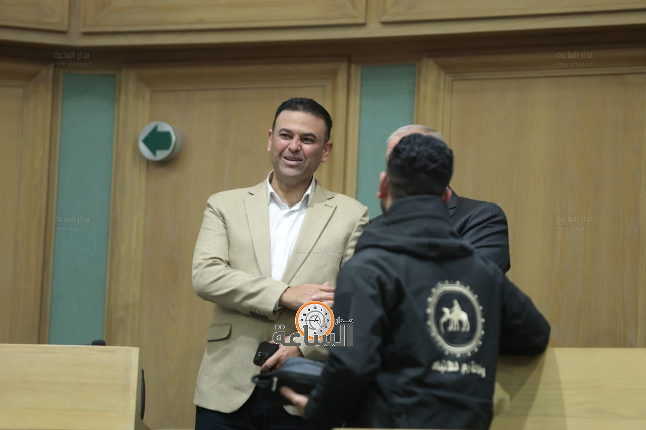 Madar Al-Saa Images 0.32994332344385313