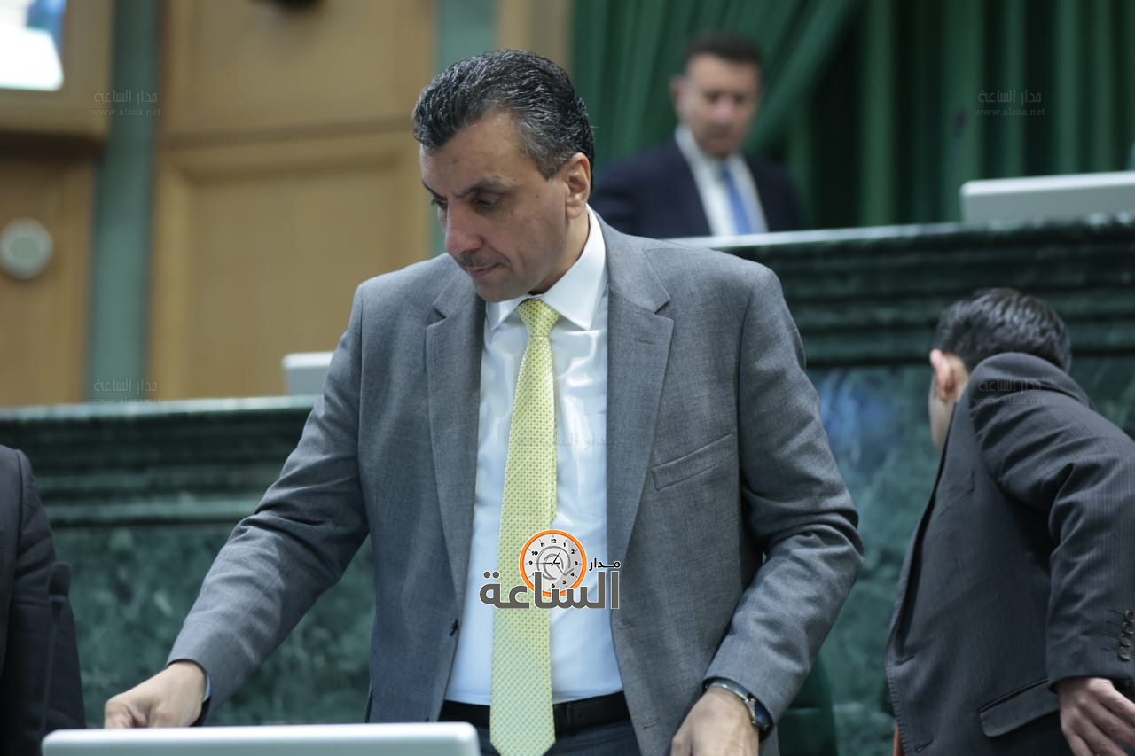 Madar Al-Saa Images 0.37577795132573666