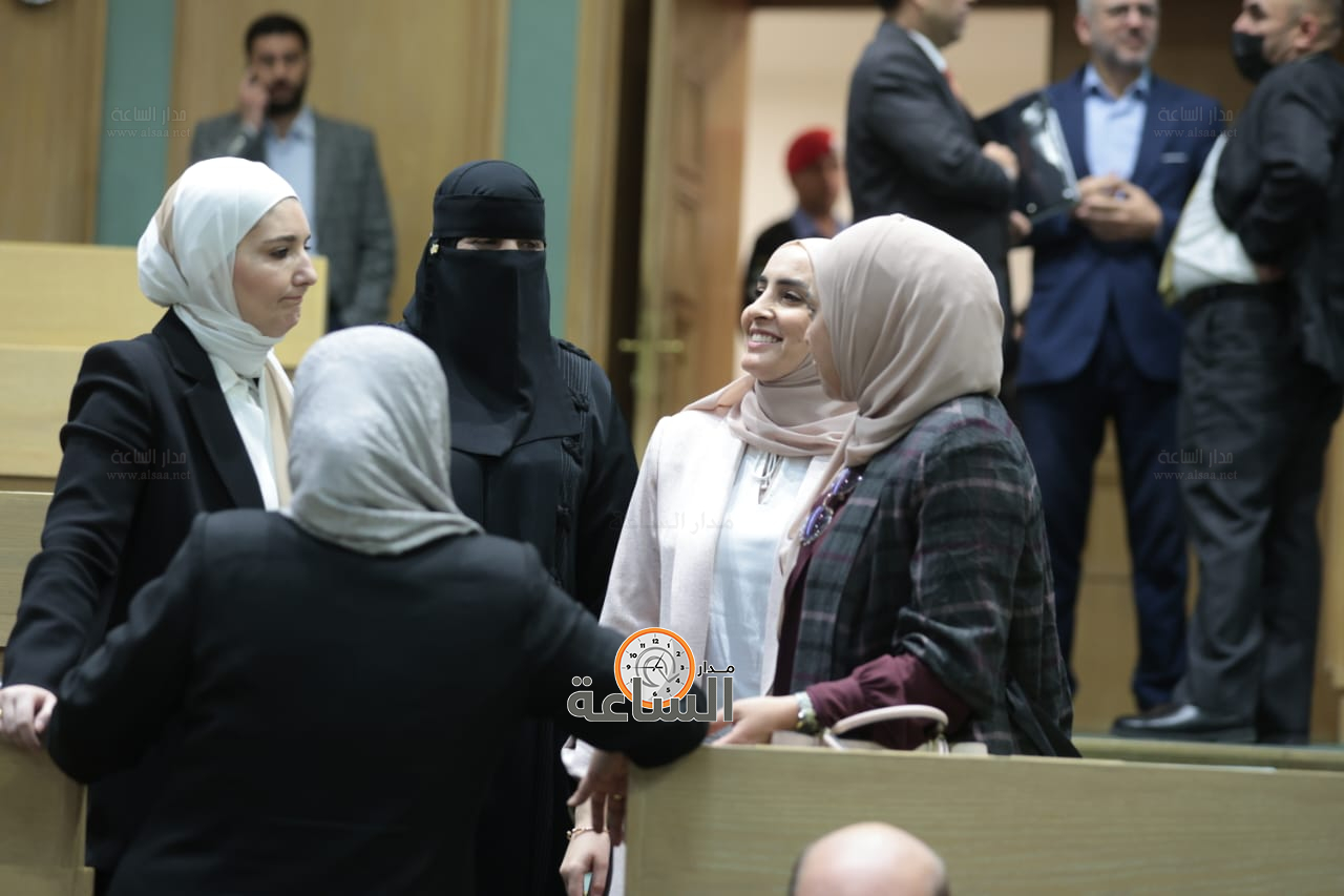 Madar Al-Saa Images 0.9203415731682978