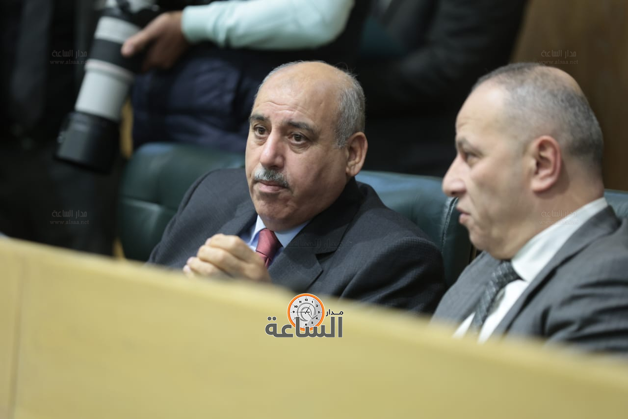 Madar Al-Saa Images 0.35467673360076324