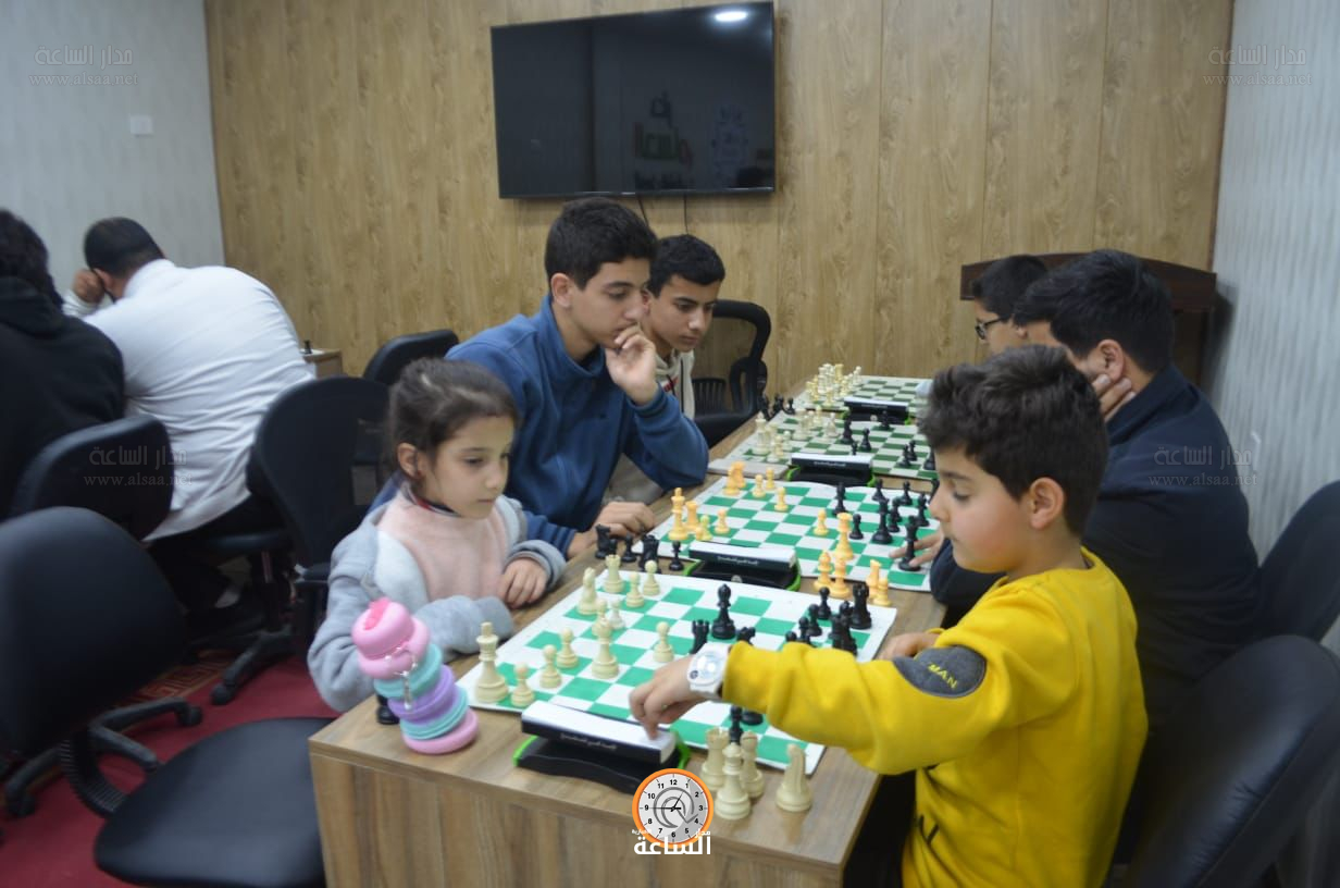 Madar Al-Saa Images 0.522935618747242