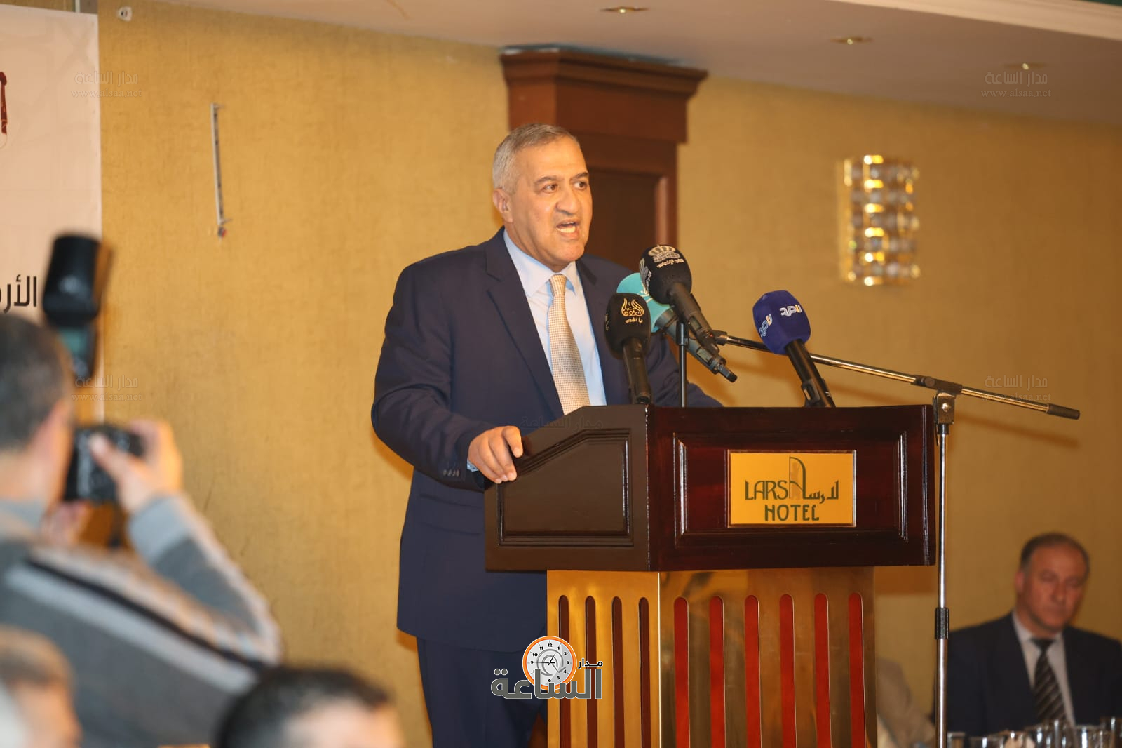 Madar Al-Saa Images 0.06178073386645977