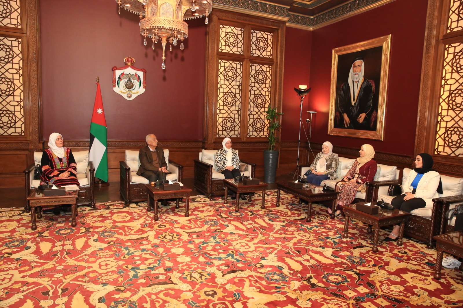 Madar Al-Saa Images 0.31551180126022804