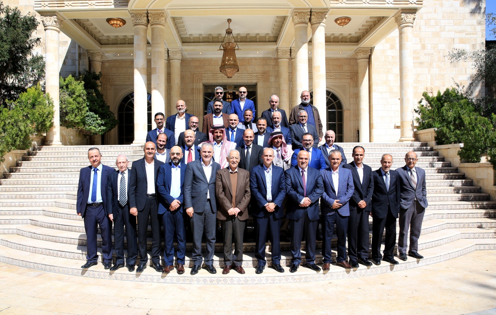 Madar Al-Saa Images 0.7623661065324714