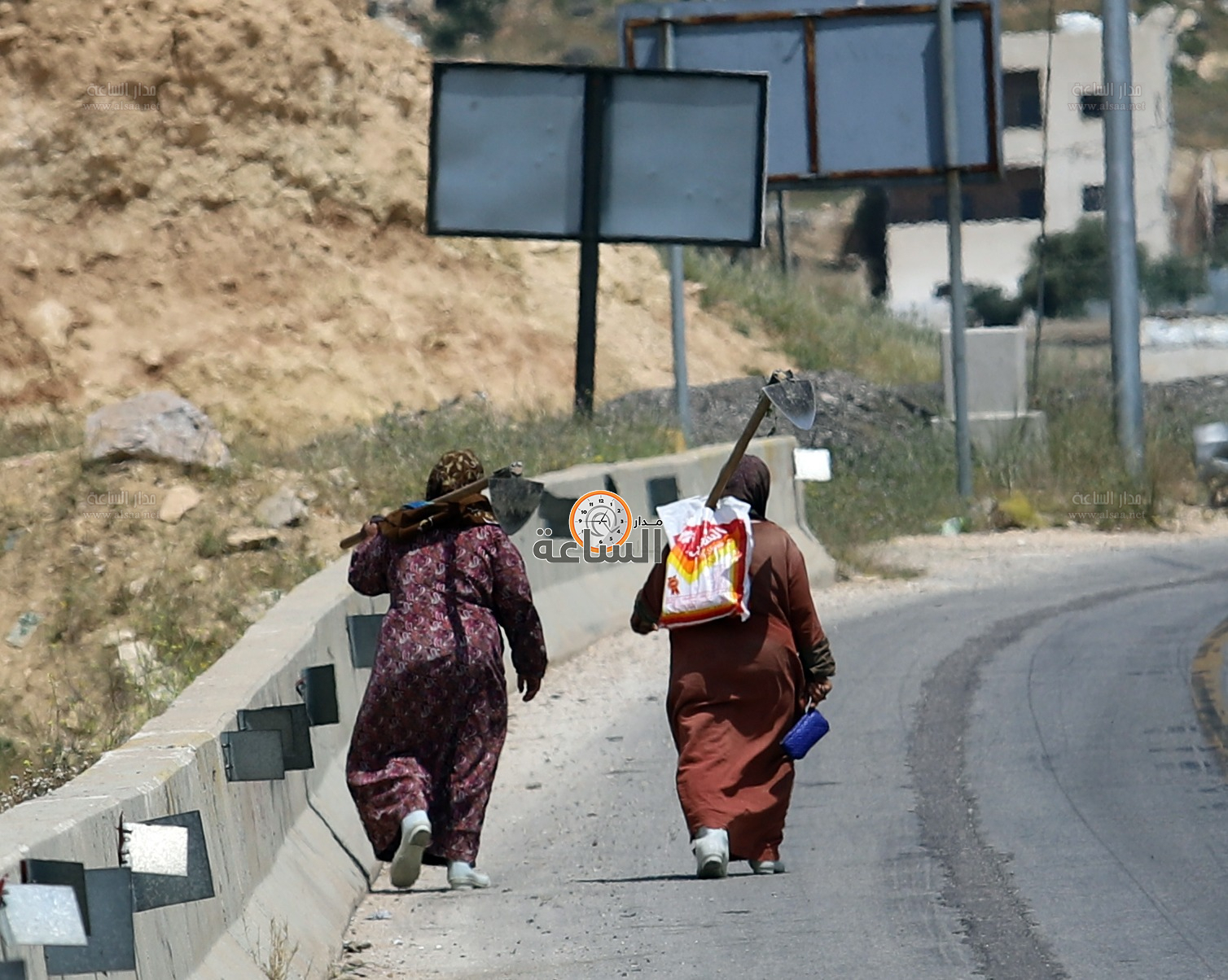 Madar Al-Saa Images 0.7538014435870555