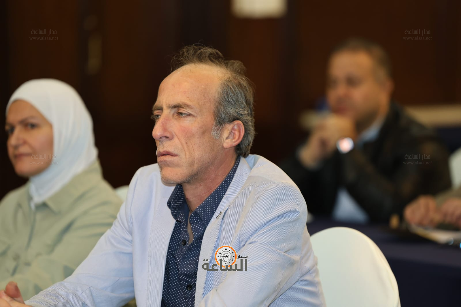 Madar Al-Saa Images 0.48978593155951344