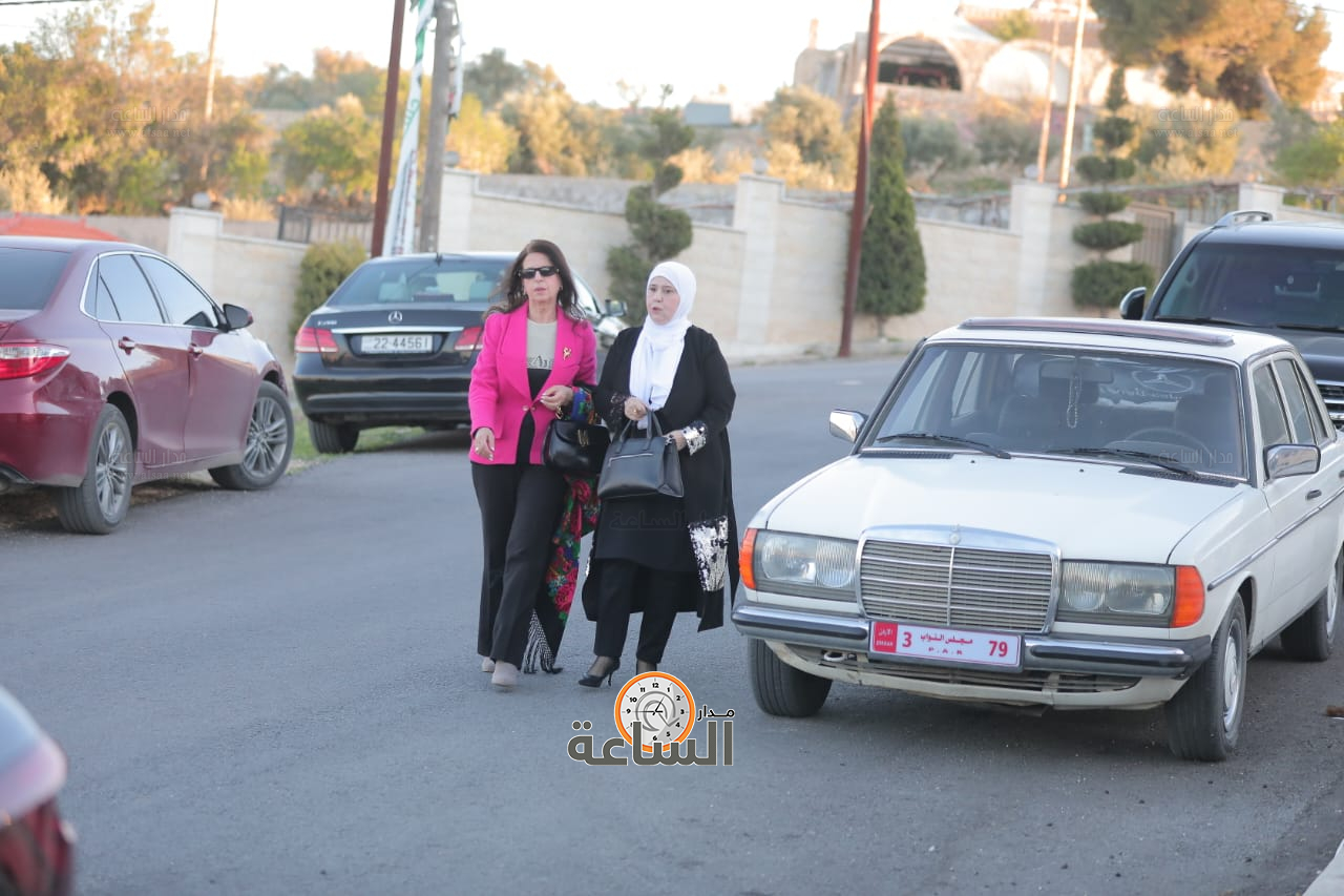 Madar Al-Saa Images 0.7426989266270014