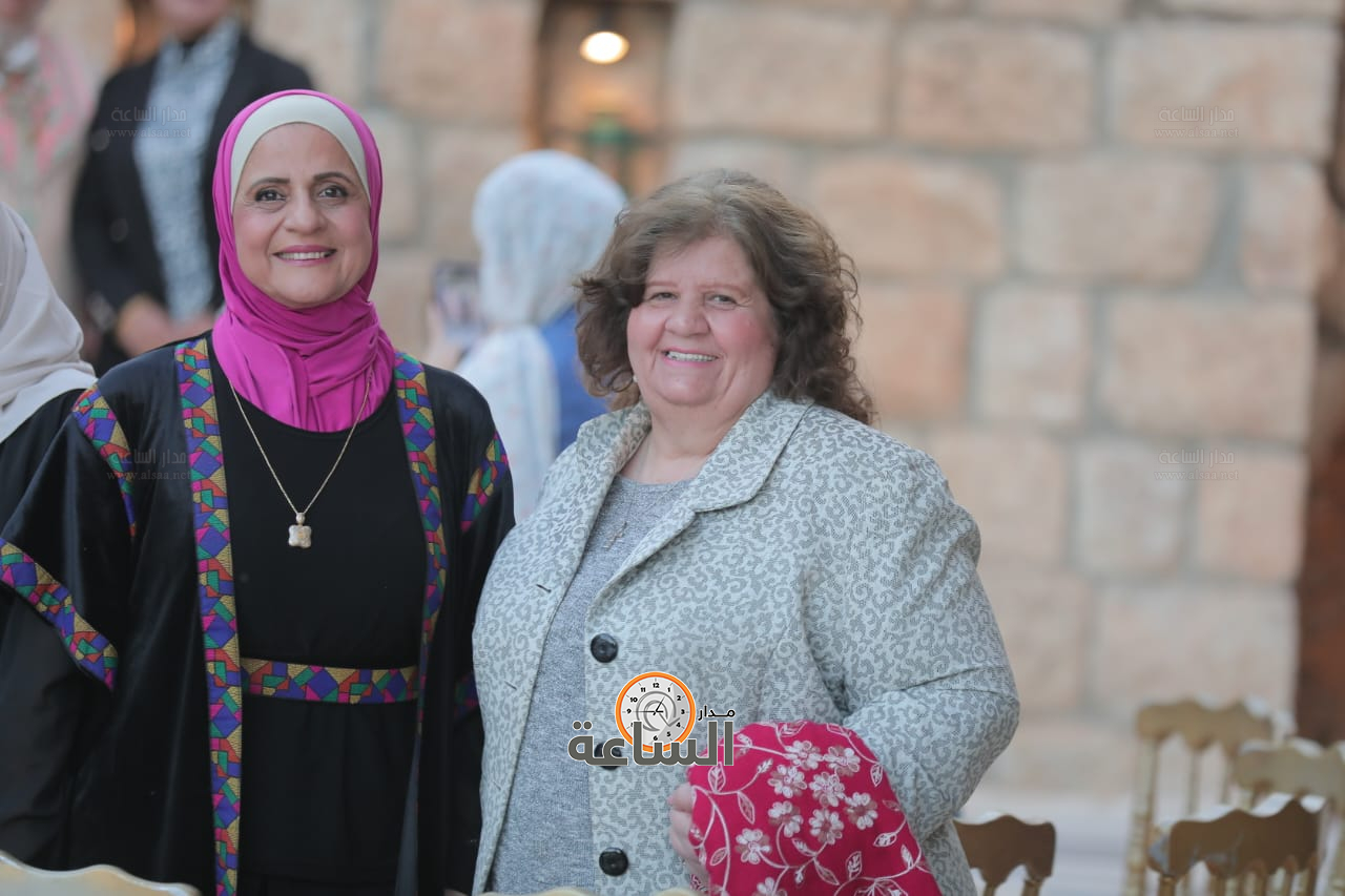 Madar Al-Saa Images 0.619521369355235